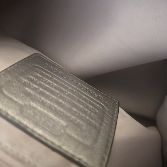 Beautiful Coach Off White And Sillver Leather Satchel With Unbranded Dust Bag - Picture 11 of 16